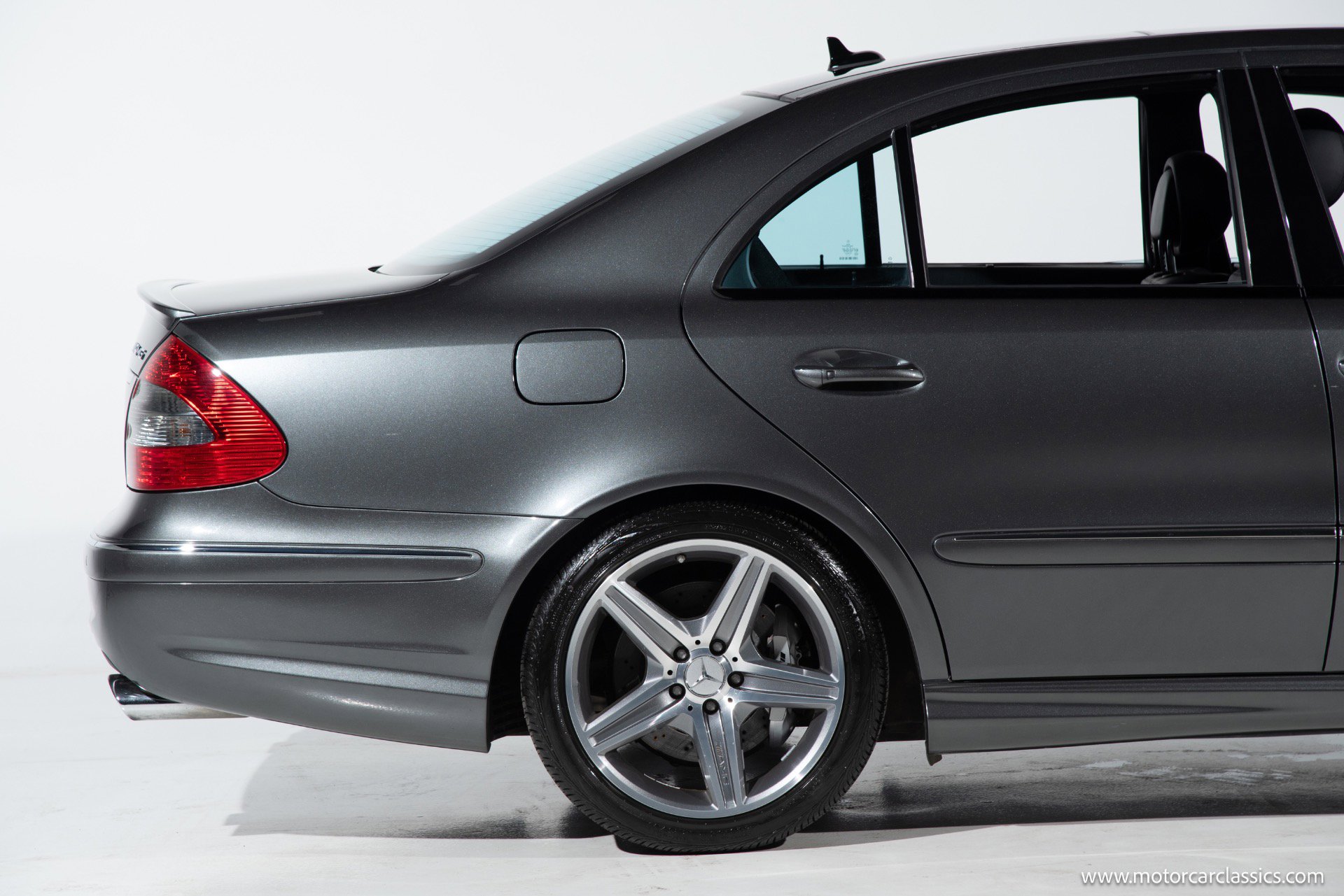 Used 2009 Mercedes-Benz E 63 AMG Sedan image 12