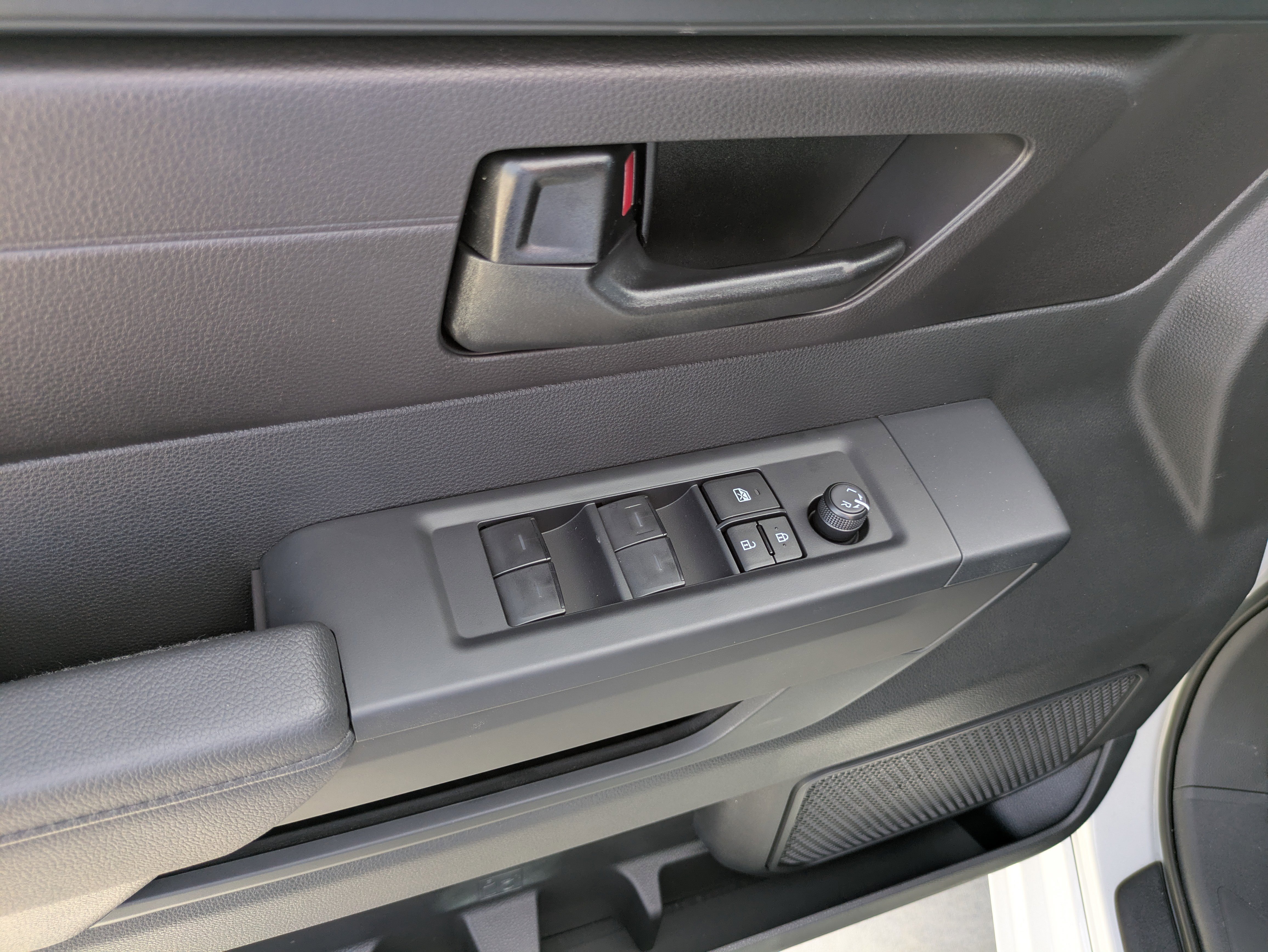 New 2026 Toyota Tundra SR image 12