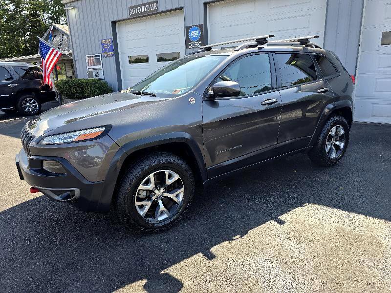 Used 2015 Jeep Cherokee Trailhawk w/ Comfort/Convenience Group