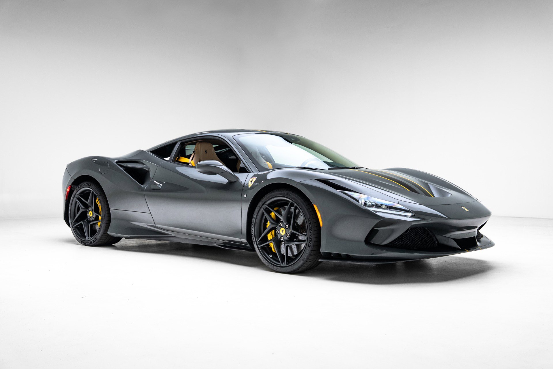Used 2022 Ferrari F8 Tributo image 39