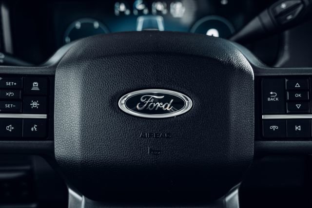 New 2026 Ford F250 Lariat w/ Black Appearance Package image 31