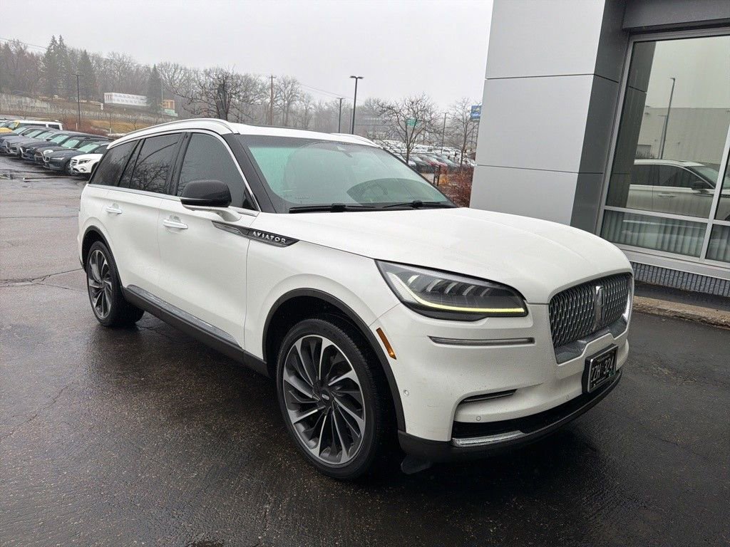 Used 2023 Lincoln Aviator Reserve w/ Equipment Group 201A AWD/4WD image 6