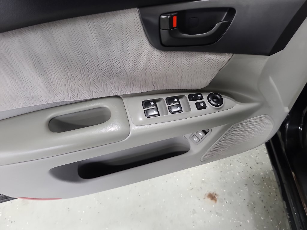 Used 2009 Kia Optima LX image 7