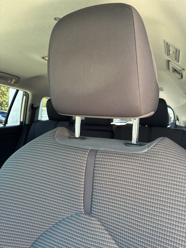 Used 2022 Toyota Highlander LE FWD image 5