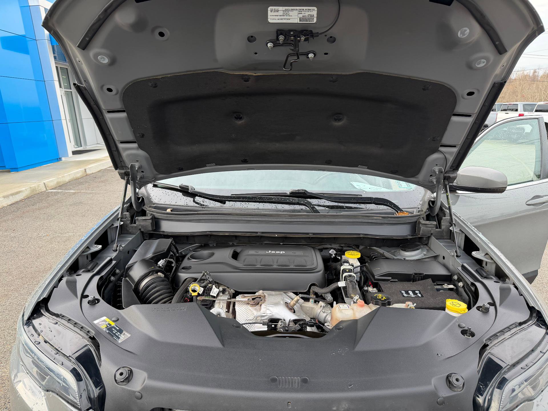 Used 2020 Jeep Cherokee Limited image 29