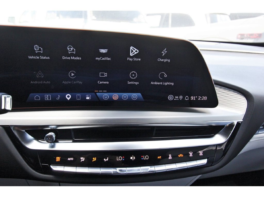 New 2027 Cadillac Lyriq Luxury AWD/4WD image 16