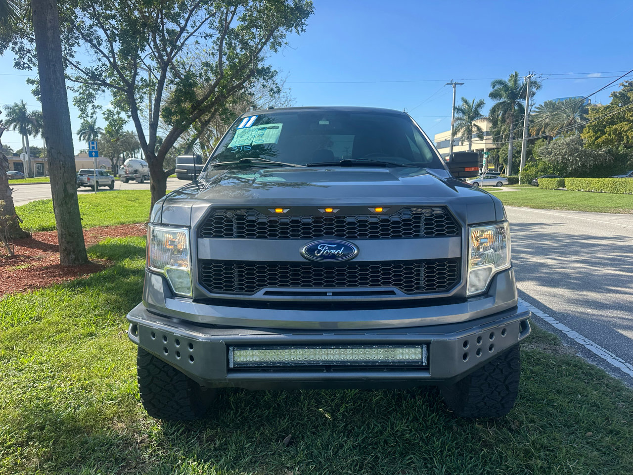 Used 2011 Ford F150 XLT w/ XLT Chrome Pkg image 2