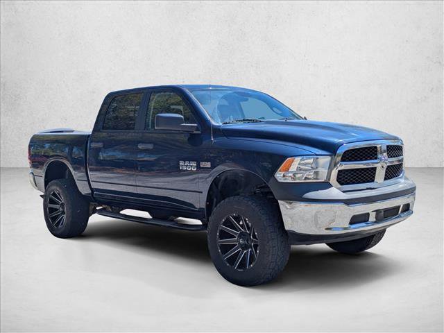 Used 2018 RAM 1500 Classic SLT image 3