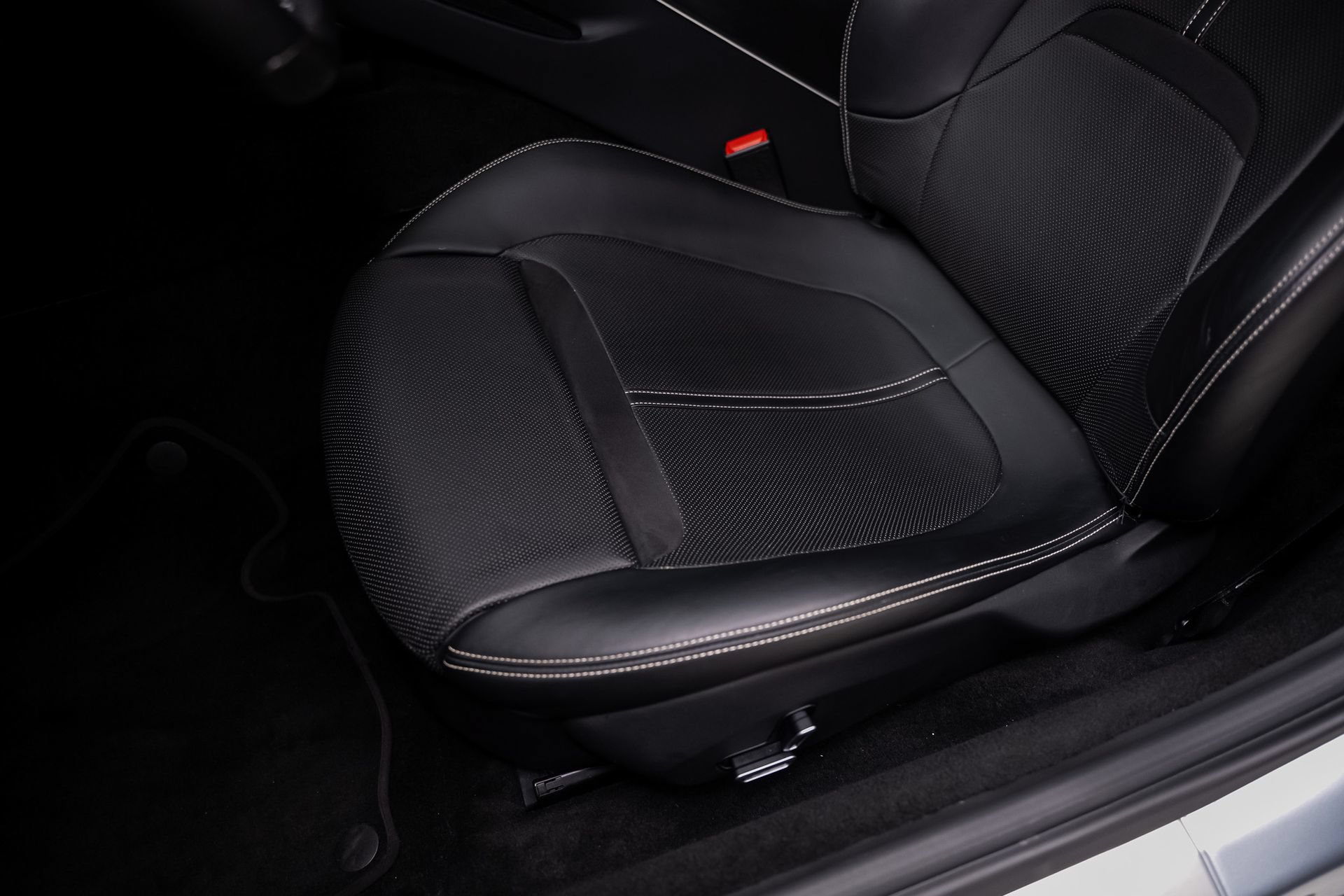 Used 2021 Ferrari Roma RWD image 64