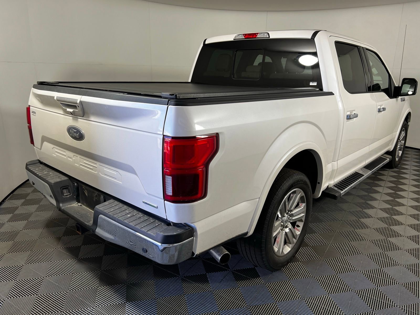 Used 2019 Ford F150 Lariat image 5