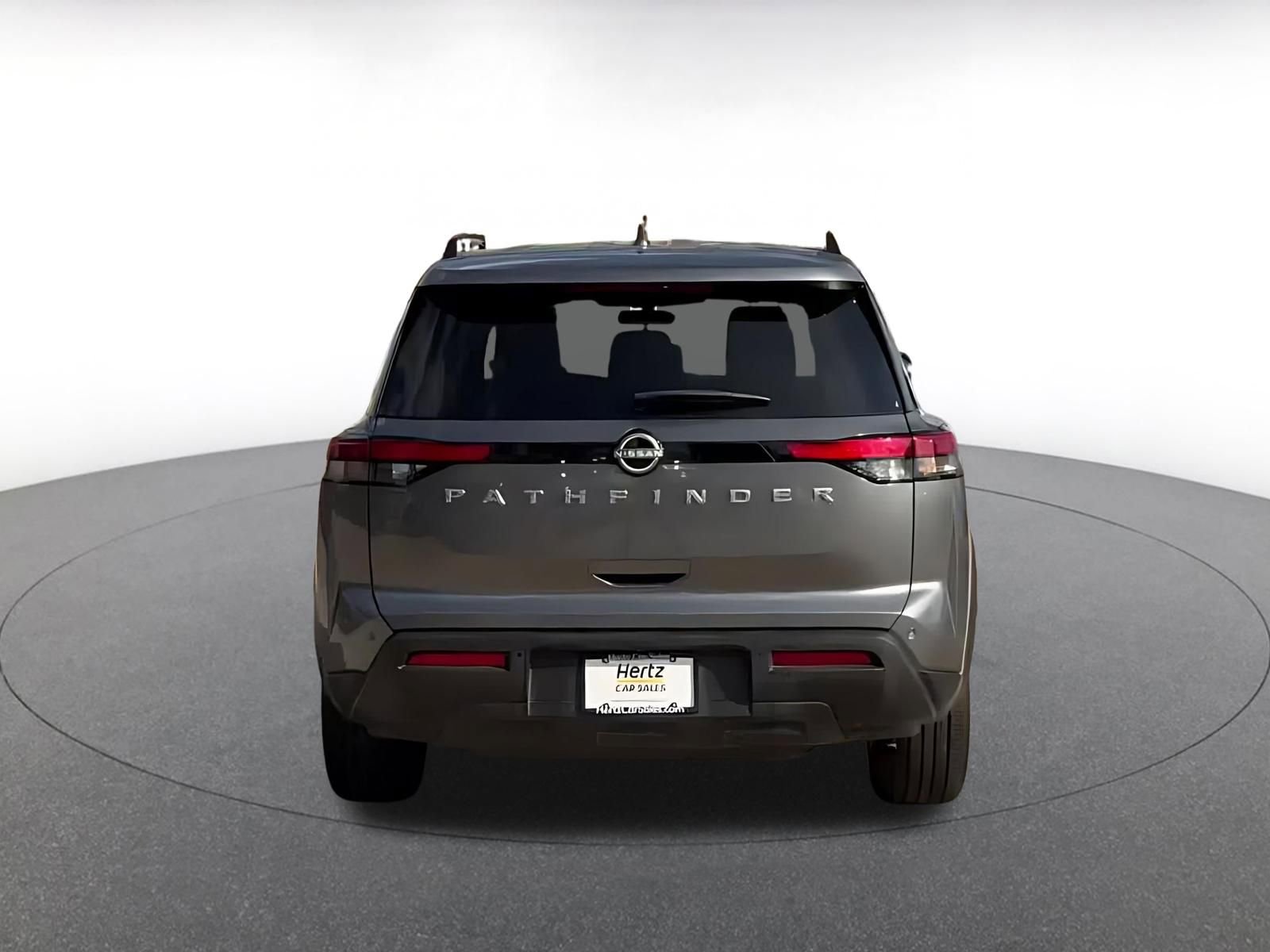 Used 2025 Nissan Pathfinder SV image 12