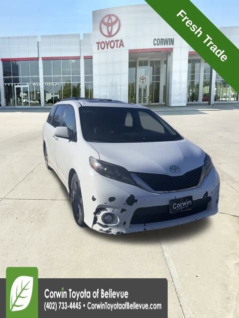 Used 2015 Toyota Sienna SE