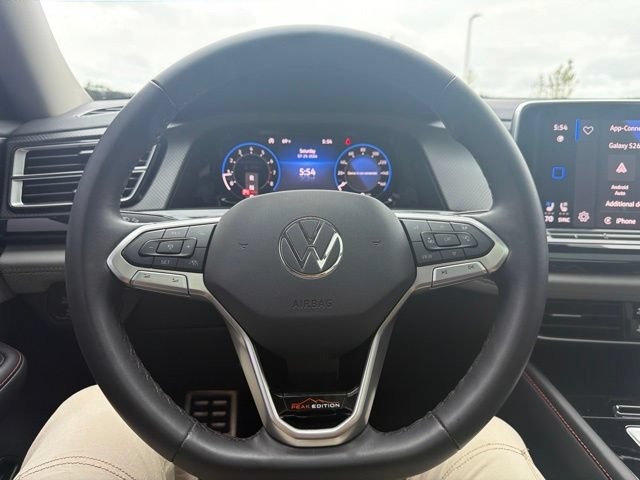 Used 2024 Volkswagen Atlas Peak Edition SE AWD/4WD image 48