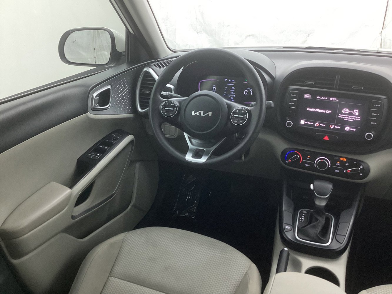 Used 2023 Kia Soul LX w/ Option Group 015 image 29