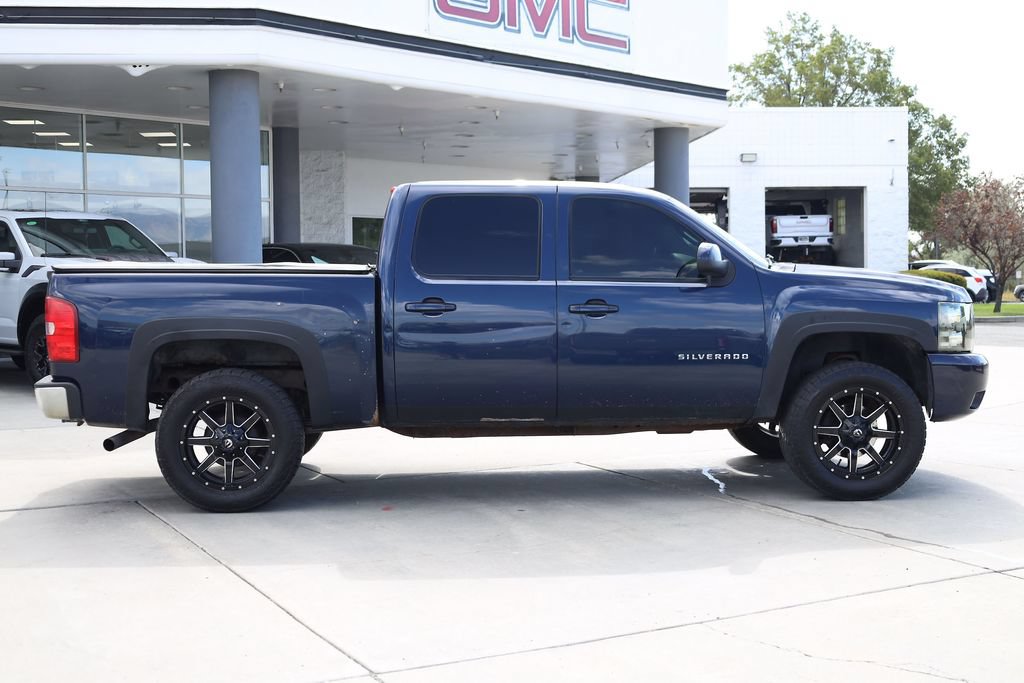 Used 2011 Chevrolet Silverado 1500 LTZ AWD/4WD image 7