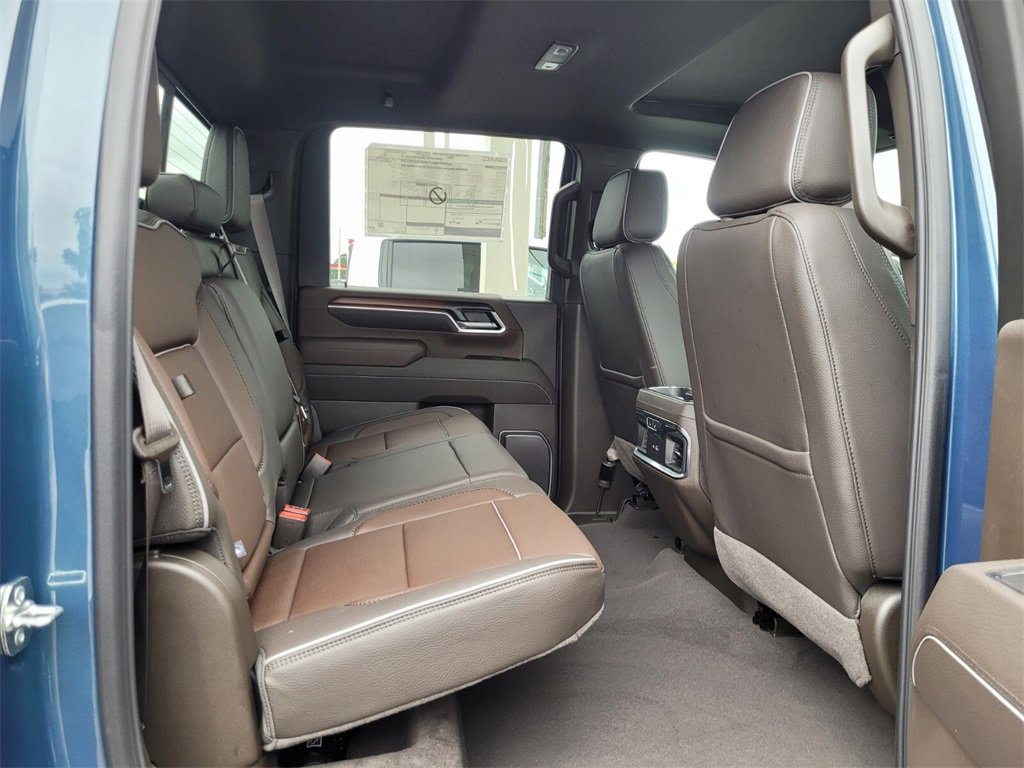 New 2025 GMC Sierra 3500 Denali w/ Denali Reserve Package image 7