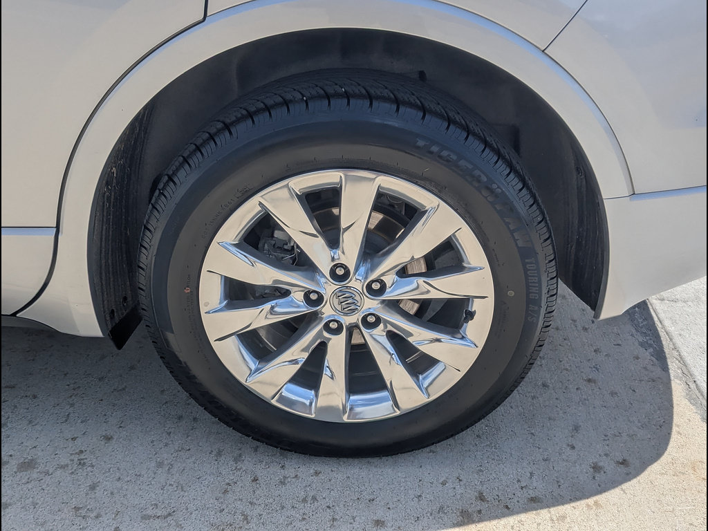 Used 2017 Buick Envision Essence FWD image 13