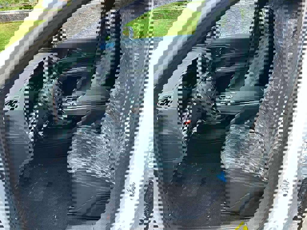 New 2025 Cadillac Lyriq Sport image 8