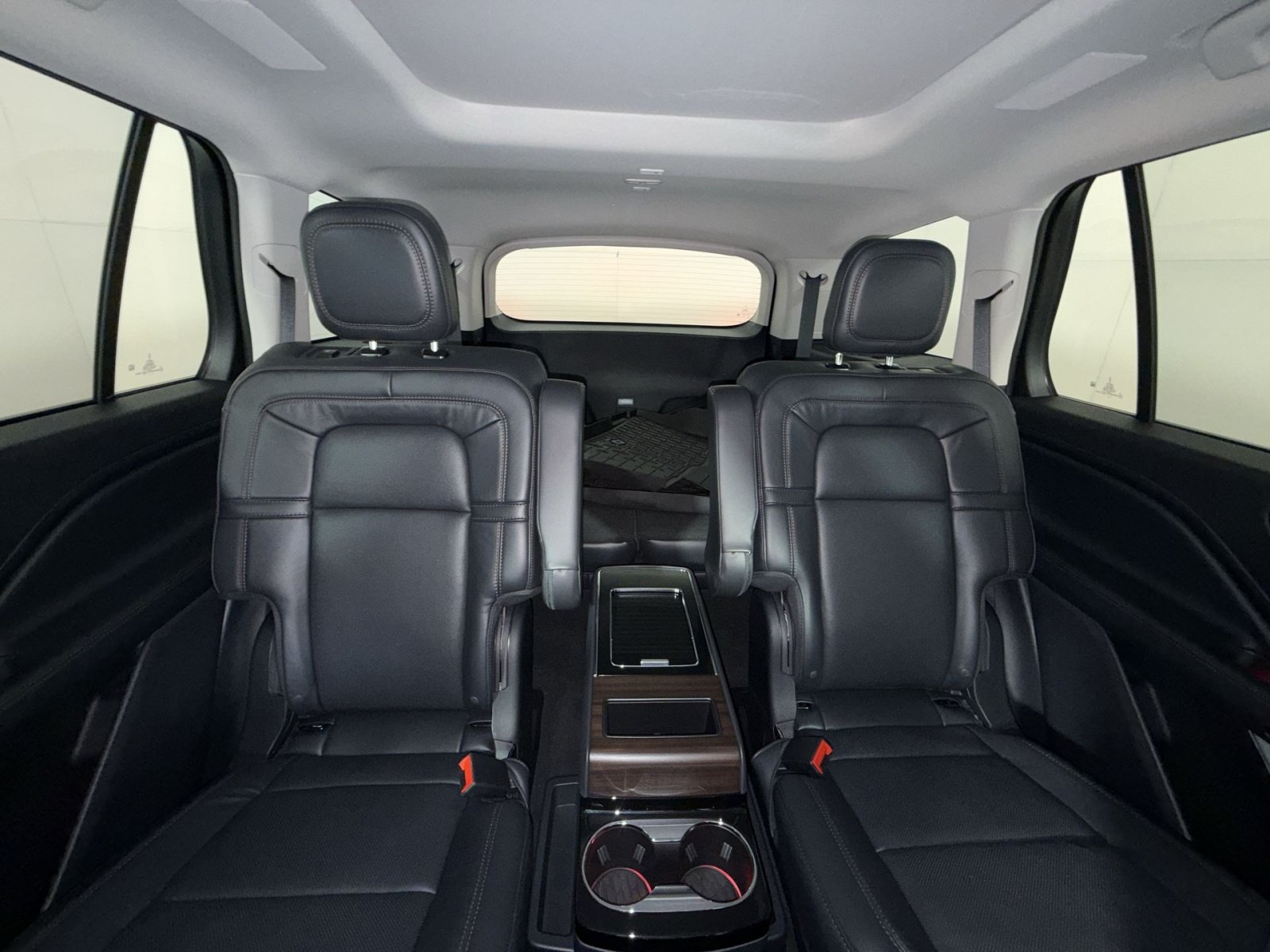 Used 2025 Lincoln Aviator Reserve w/ Equipment Group 201A AWD/4WD image 24