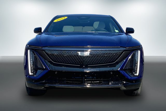 Used 2024 Cadillac Lyriq Sport AWD/4WD image 2