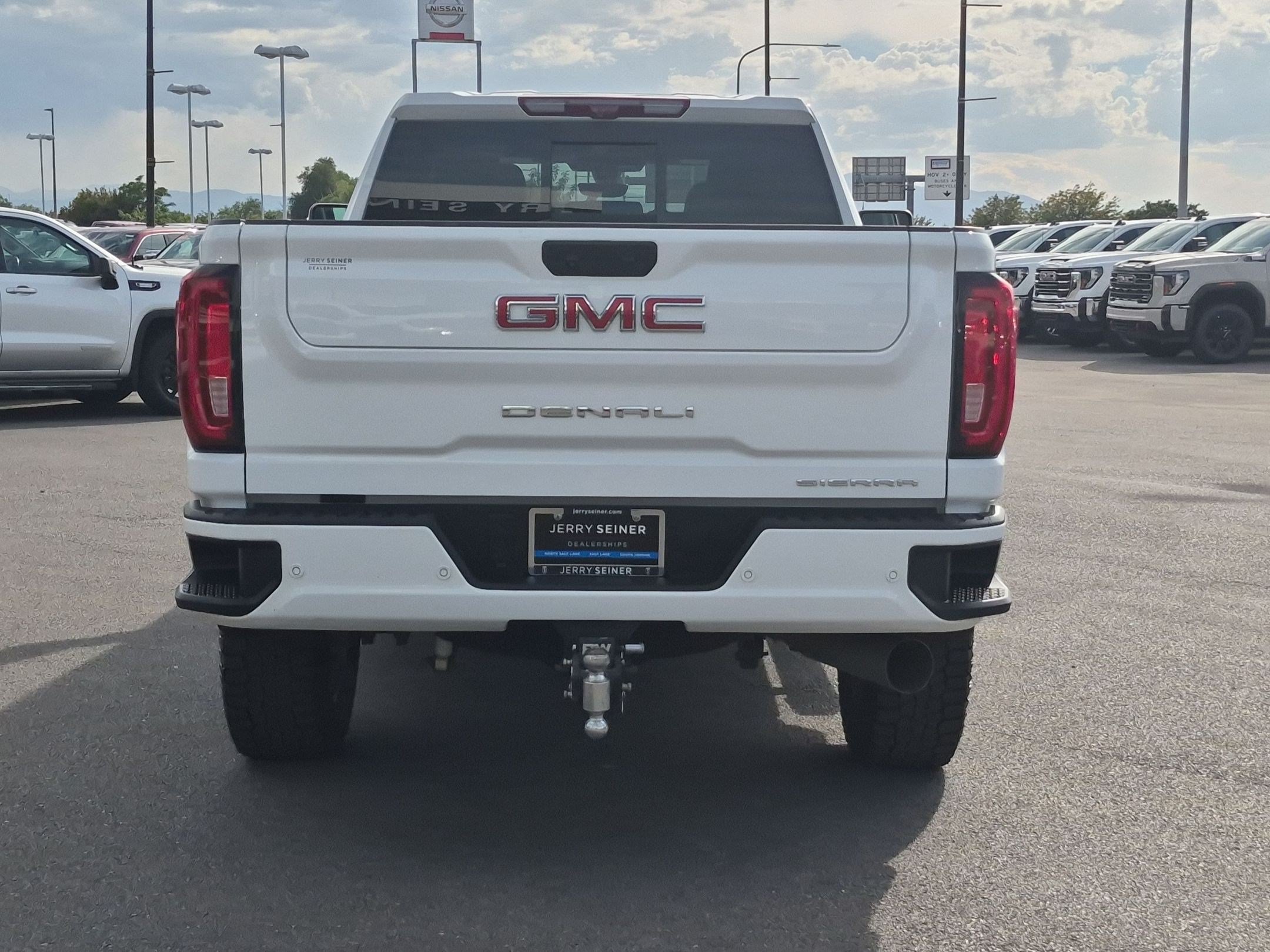 Certified 2020 GMC Sierra 3500 Denali w/ Denali Ultimate Package AWD/4WD image 5