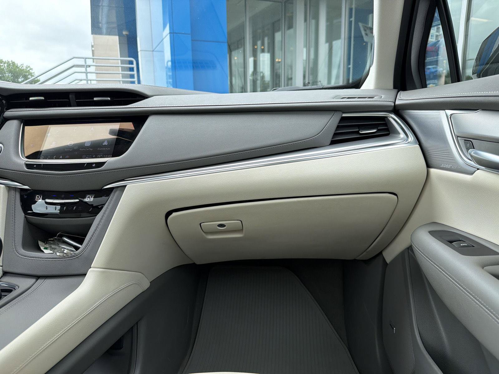Used 2024 Cadillac XT5 Premium Luxury AWD/4WD image 36