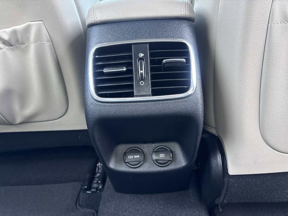 Used 2016 Kia Optima EX image 16