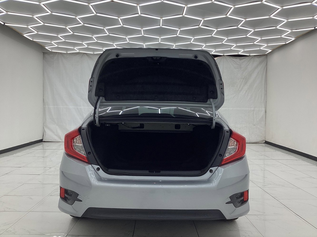 Used 2018 Honda Civic LX image 40