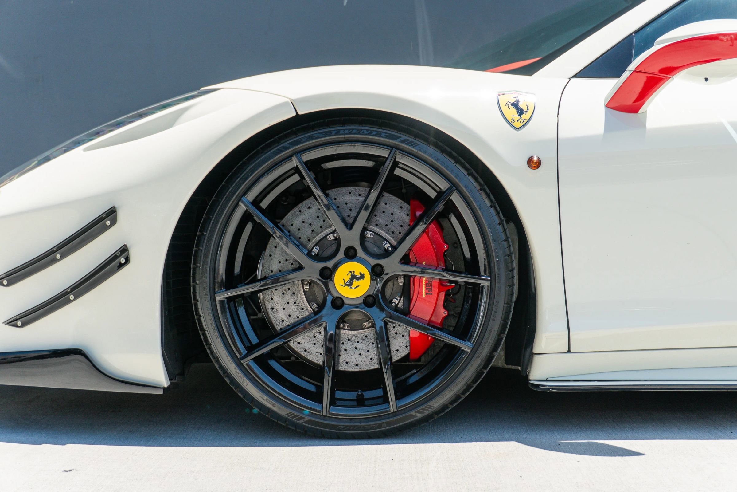 Used 2014 Ferrari 458 Spider RWD image 19