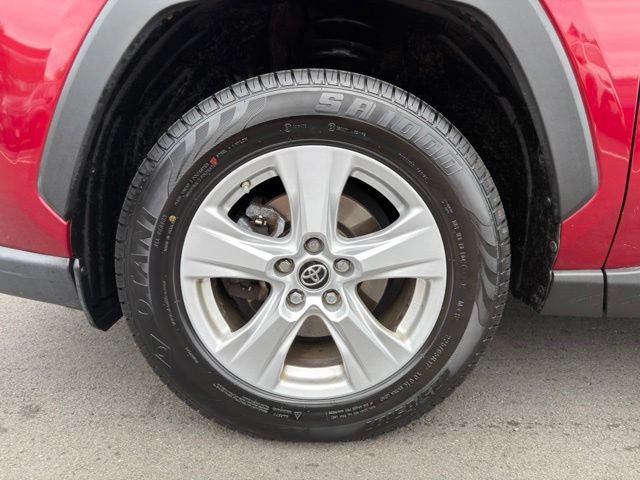 Used 2019 Toyota RAV4 XLE AWD/4WD image 26