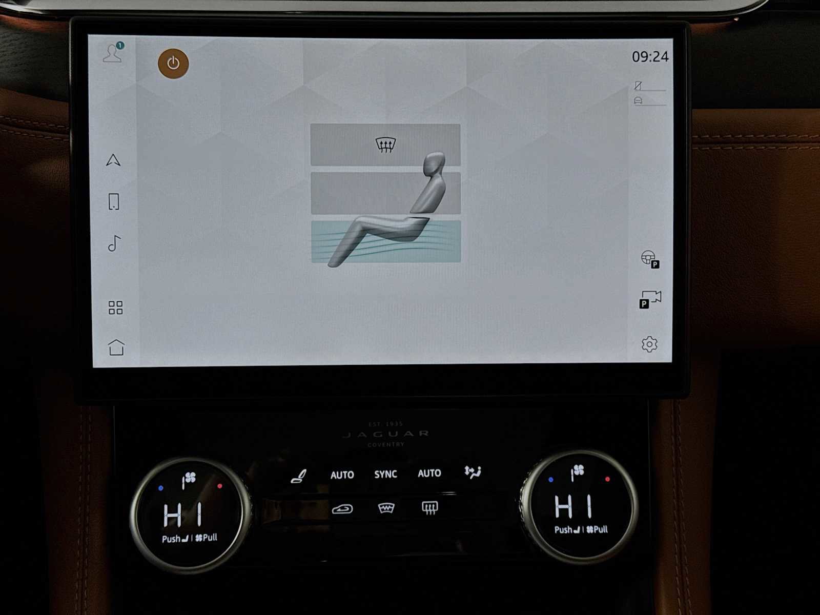 New 2025 Jaguar F-PACE R-Dynamic S image 17