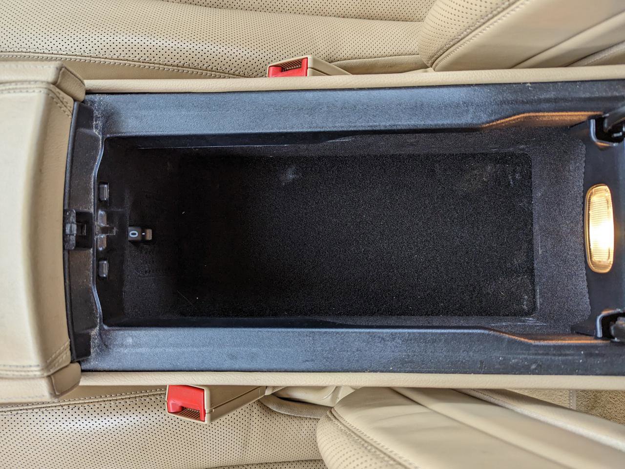 Used 2013 Mercedes-Benz CL 550 4MATIC image 32