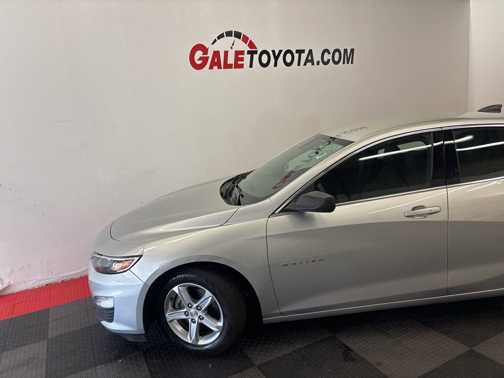 Used 2022 Chevrolet Malibu LS FWD image 7