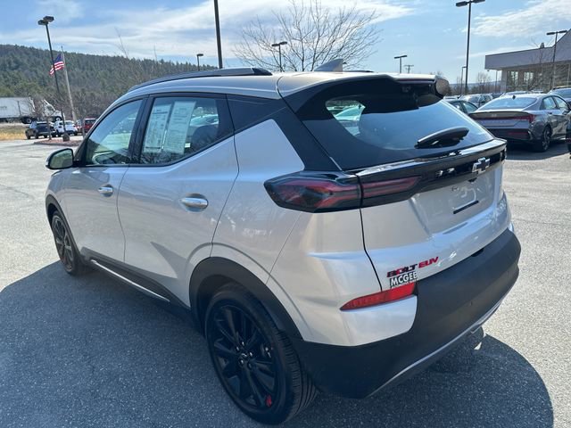 Used 2023 Chevrolet Bolt EUV Premier w/ Redline Edition image 3