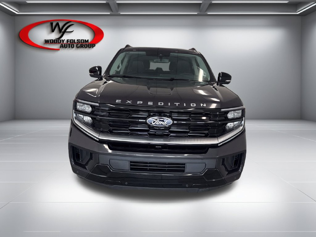 New 2027 Ford Expedition Platinum w/ Driver's Package RWD image 2