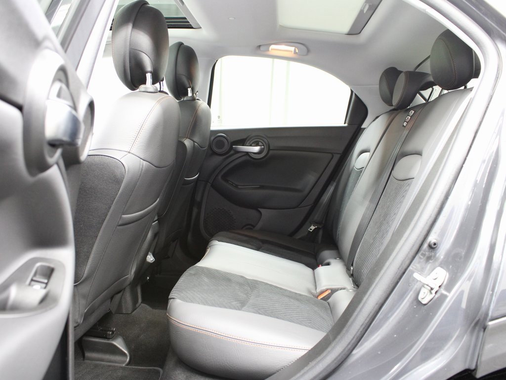 Used 2019 FIAT 500X Trekking w/ Sunroof & Beats Package image 9