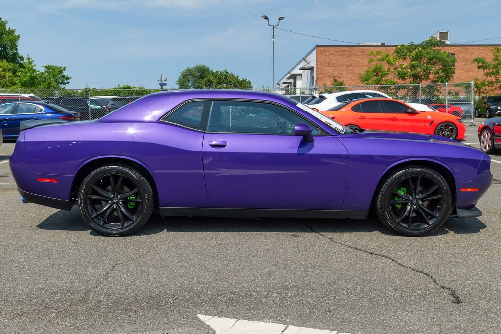 Used 2018 Dodge Challenger SXT w/ Blacktop Package RWD image 8