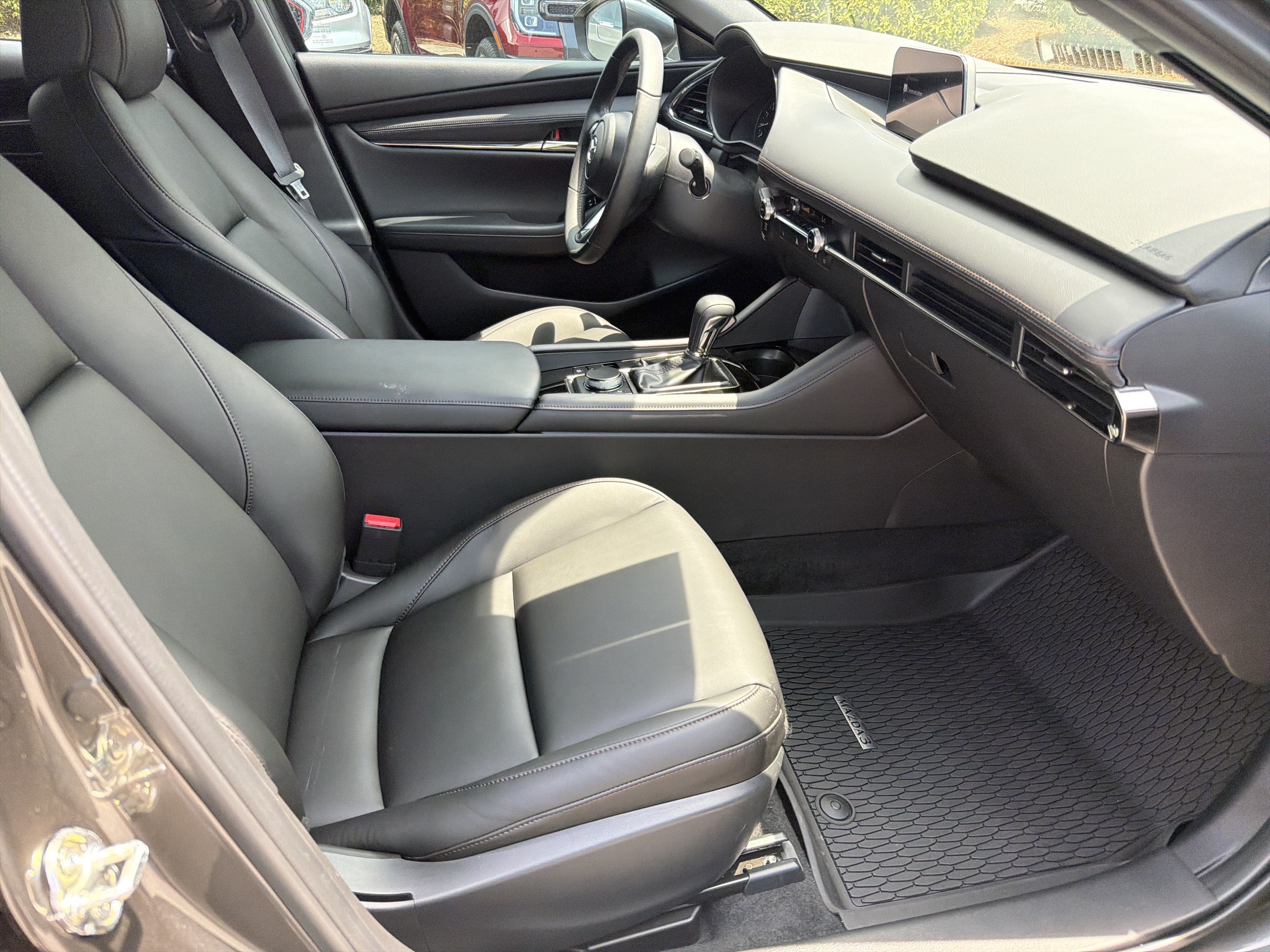 Used 2025 MAZDA MAZDA3 s FWD image 24