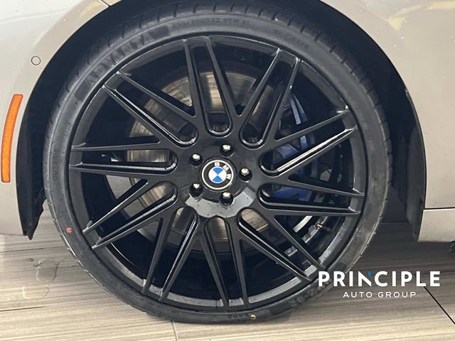 Used 2021 BMW M760i xDrive image 7
