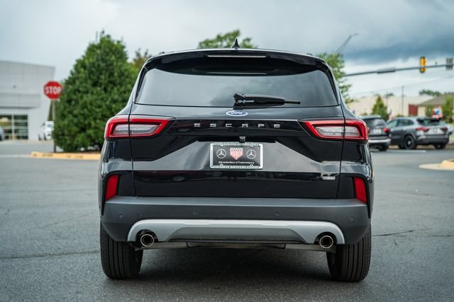 Used 2023 Ford Escape SE w/ PHEV Premium Package FWD image 6