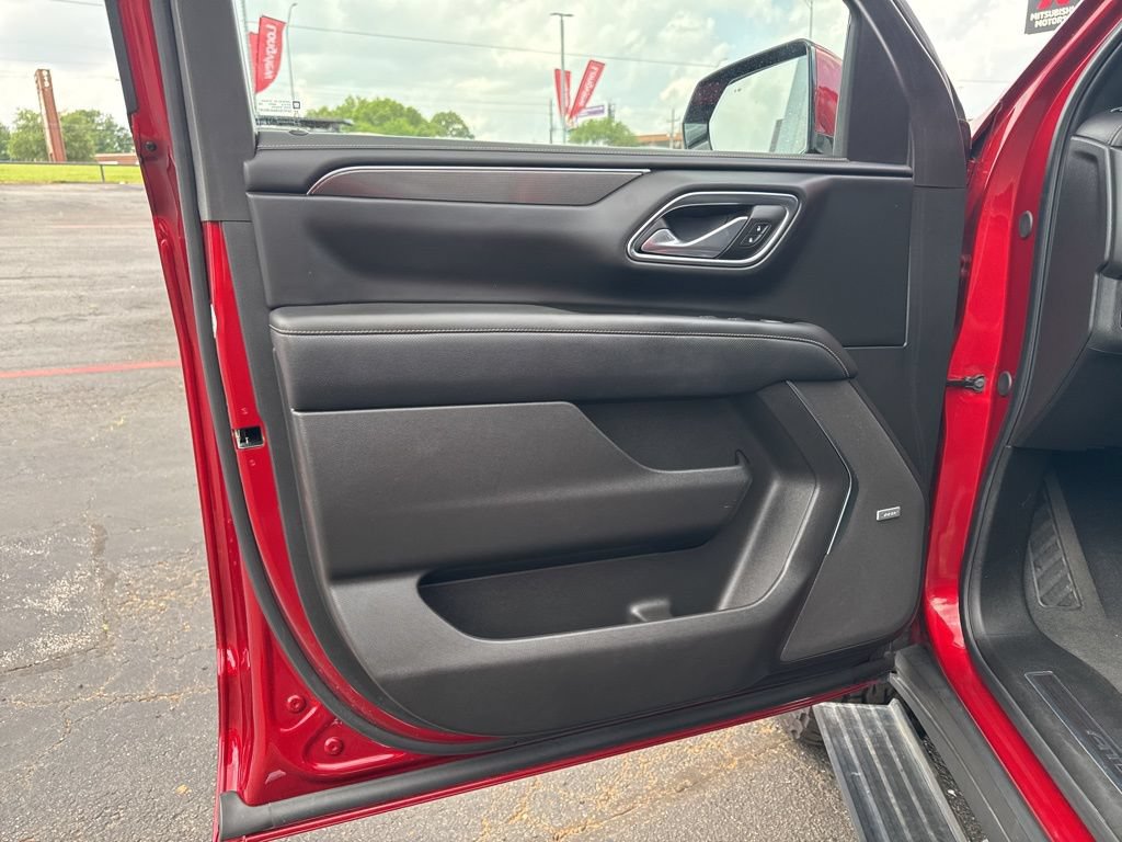 Used 2024 GMC Yukon AT4 AWD/4WD image 12