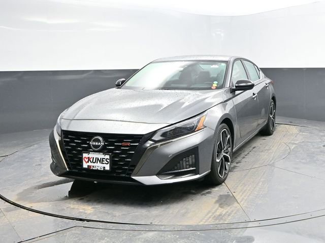 Used 2023 Nissan Altima 2.5 SR image 4