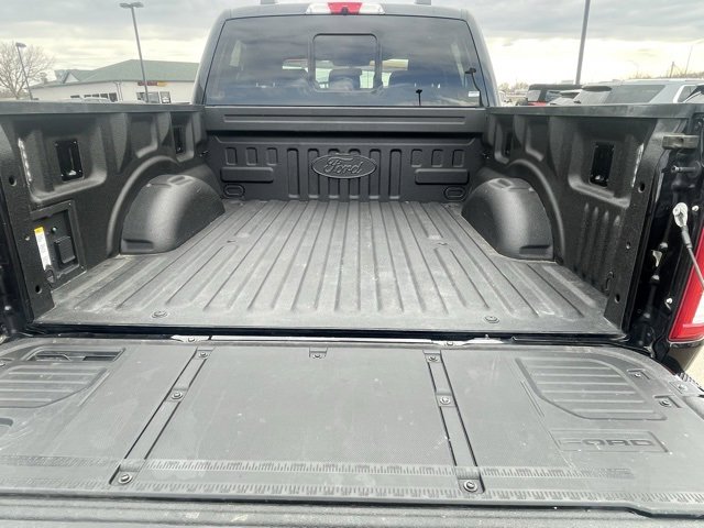 Used 2022 Ford F150 Lariat w/ Equipment Group 502A High image 8