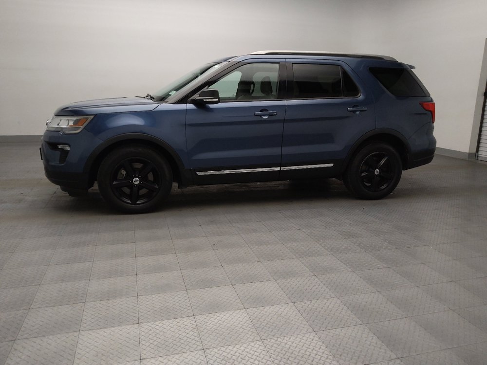Used 2019 Ford Explorer XLT w/ Equipment Group 201A FWD image 2