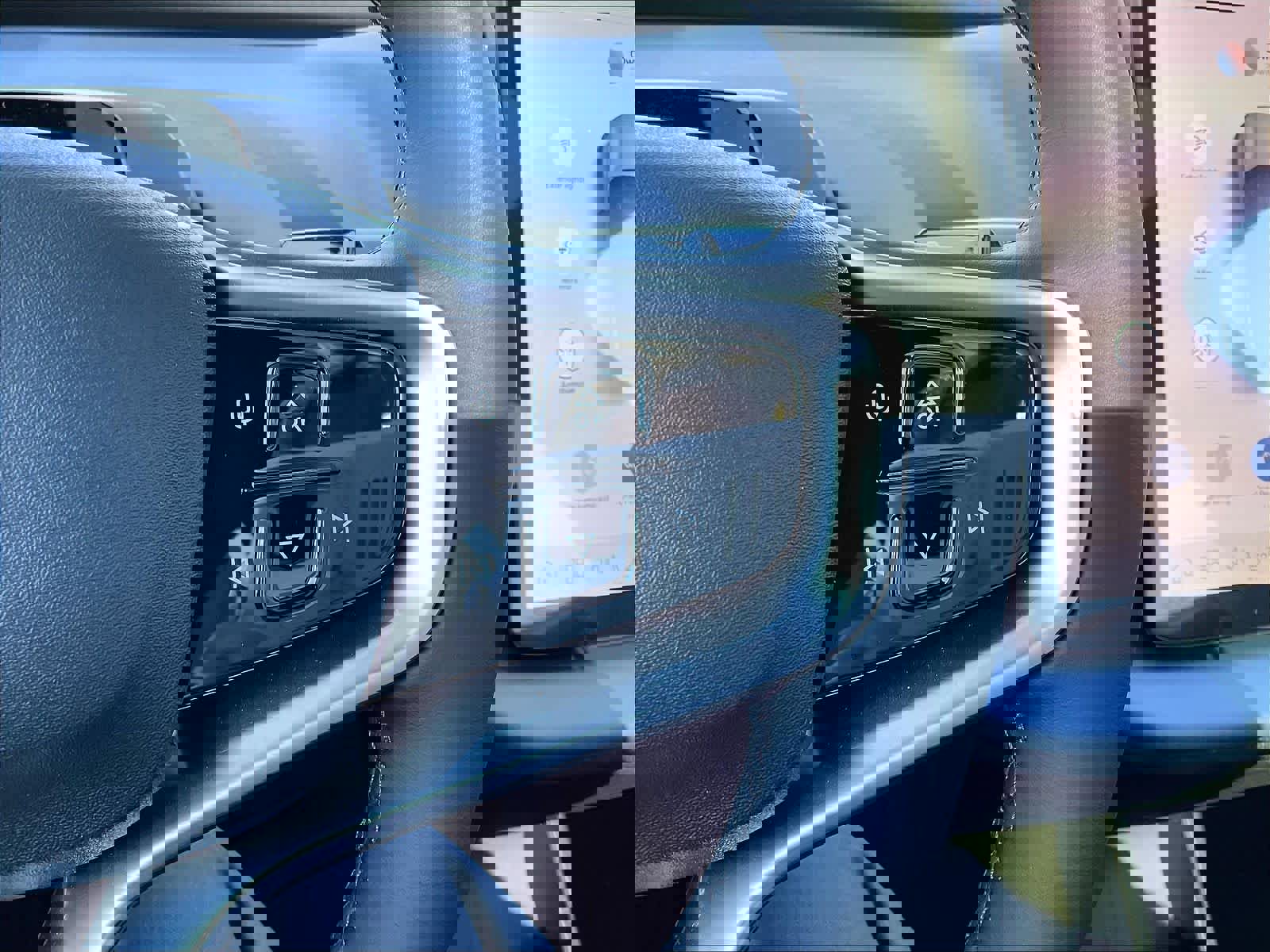 New 2026 Volvo EX30 Cross Country Ultra w/ Protection Package Premier AWD/4WD image 18