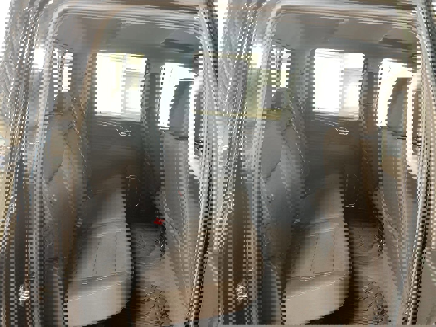 Used 2024 Chevrolet Silverado 2500 LT w/ Convenience Package image 24