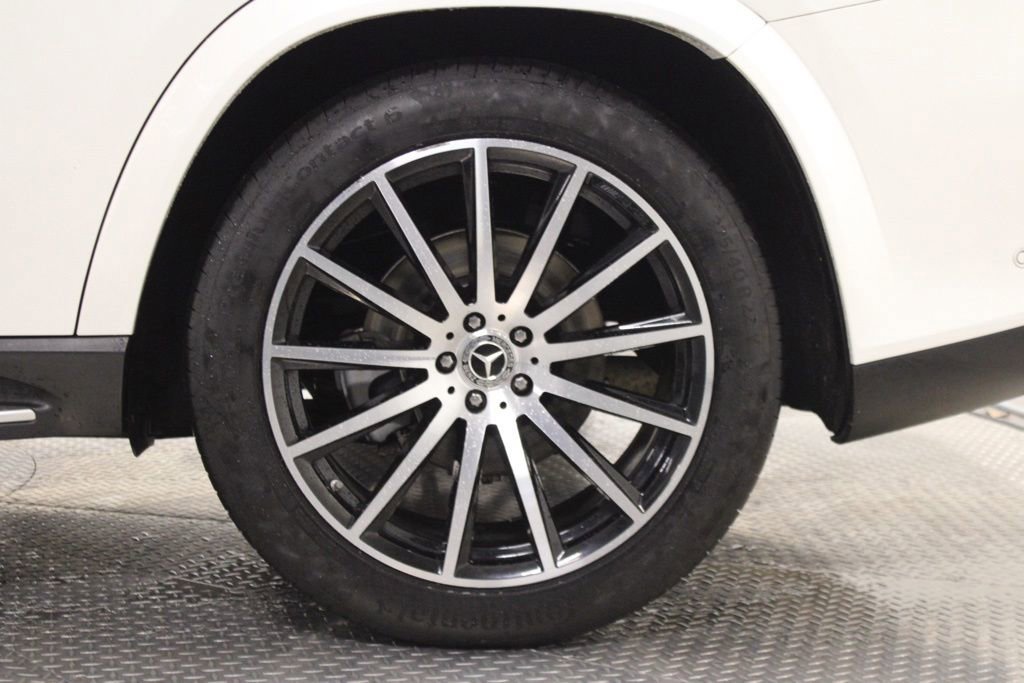 Used 2024 Mercedes-Benz GLS 450 4MATIC image 15