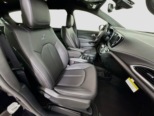 New 2026 Chrysler Pacifica Select w/ S Appearance Package image 28