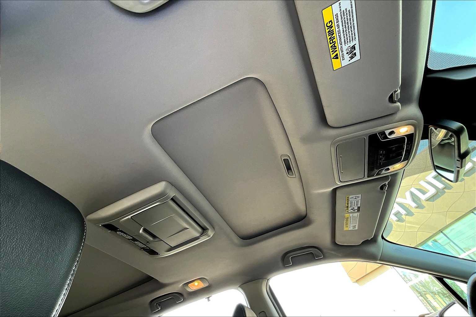 Used 2016 Honda Pilot Elite image 14