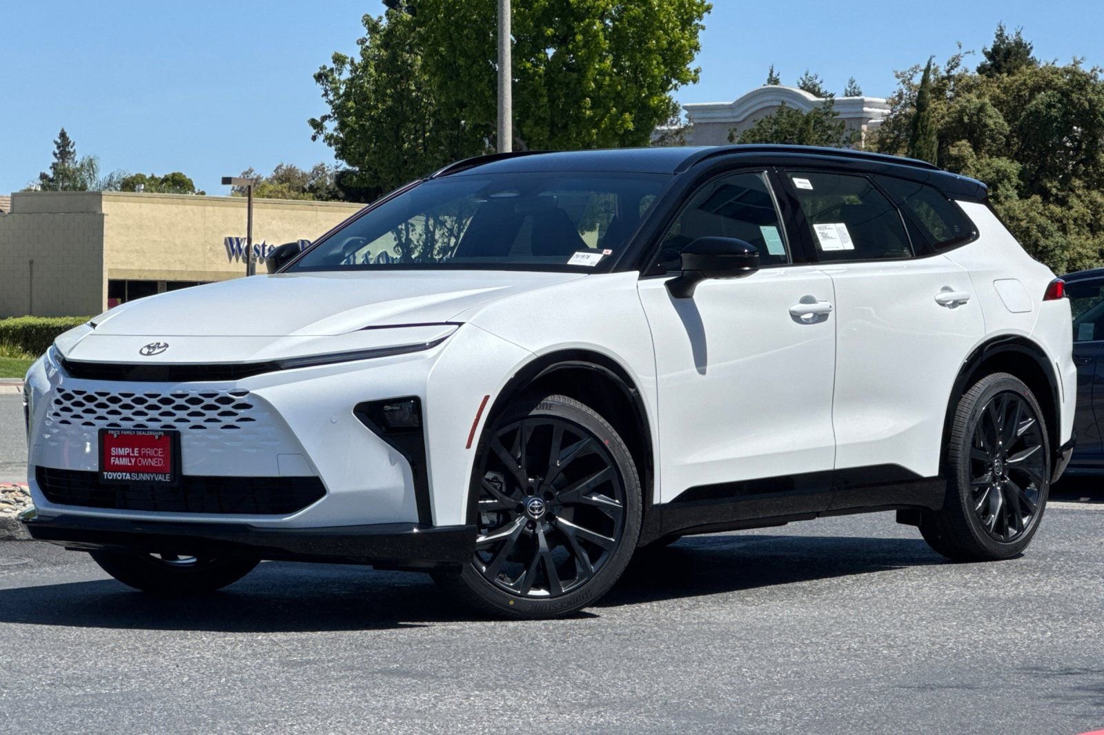 New 2026 Toyota Crown Signia image 2